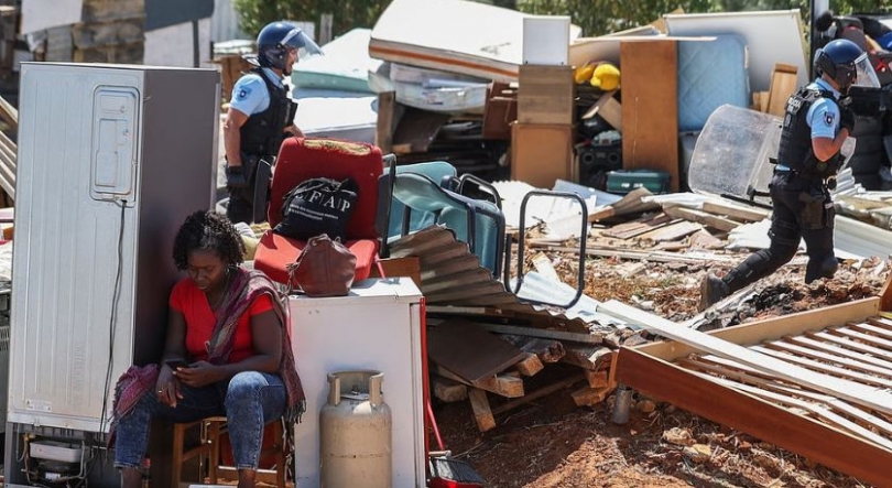 Imagem de Demolições em Loures preocupam o presidente são-tomense