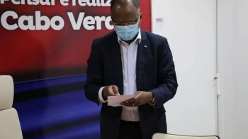 Imagem de PM cabo-verdiano inaugura Maternidade em São Vicente