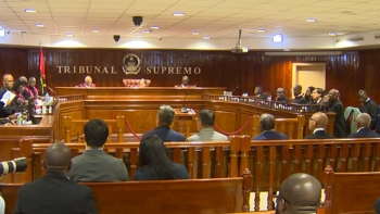 Imagem de Oficiais de justiça angolanos em greve até meados de novembro