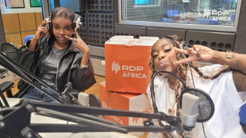 Imagem de Soraia Ramos e Zara Williams em conversa com Nuno Sardinha