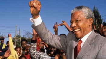 Imagem de Nelson Mandela morreu há 12 anos, aos 95 anos