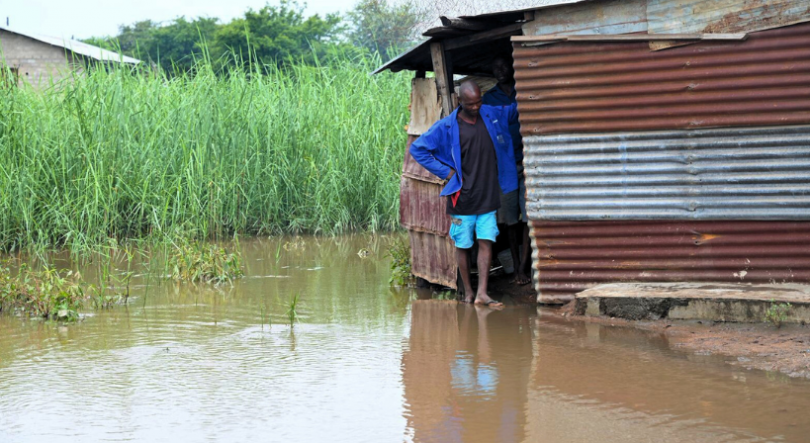 Imagem de Cheias em Moçambique e na África do Sul destroem e matam