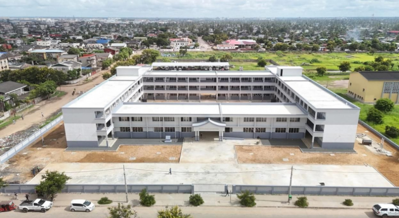 Imagem de Fundação Tzu Chi entrega maior escola primária de Moçambique ao Governo