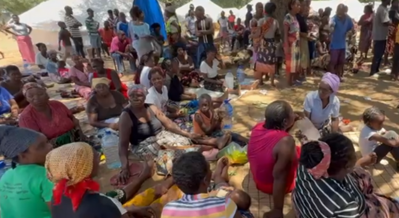 Imagem de Alonga-se a espera pela descida das águas em Moçambique