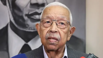 Imagem de Pedro Pires apresenta hoje livro de memórias