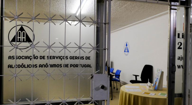 Imagem de Alcoólicos Anónimos apoiam cerca de dois milhões de pessoas em todo o mundo.