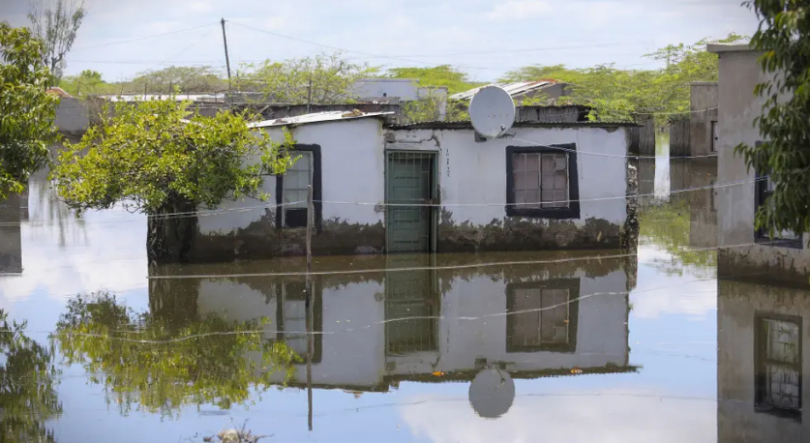 Imagem de Regresso a casa de famílias afetadas pelas últimas cheias em Moçambique