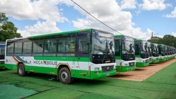 Imagem de 190 autocarros movidos a gás natural entregues a Maputo