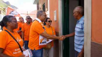 Imagem de Campanha eleitoral porta-a-porta do MPD em S. Nicolau