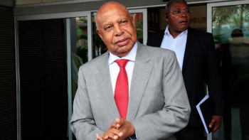 Imagem de Higino Carneiro vai mesmo candidatar-se à liderança do MPLA