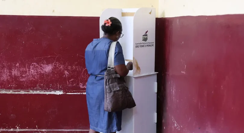 Imagem de Cidadãos são-tomenses residentes em Cabo Verde, vão poder votar nas legislativas de São Tomé e Príncipe