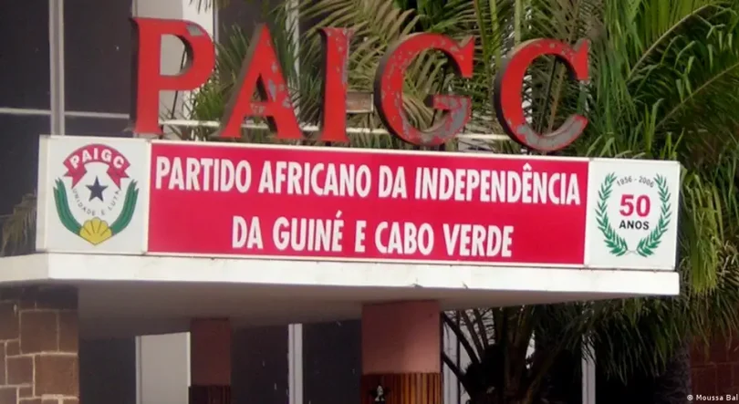 Imagem de Militares da Guiné-Bissau decretam distância obrigatória para os partidos