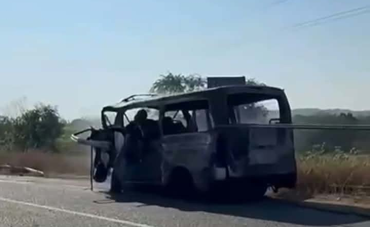 Imagem de Angola. 14 pessoas morrem carbonizadas num acidente de viação